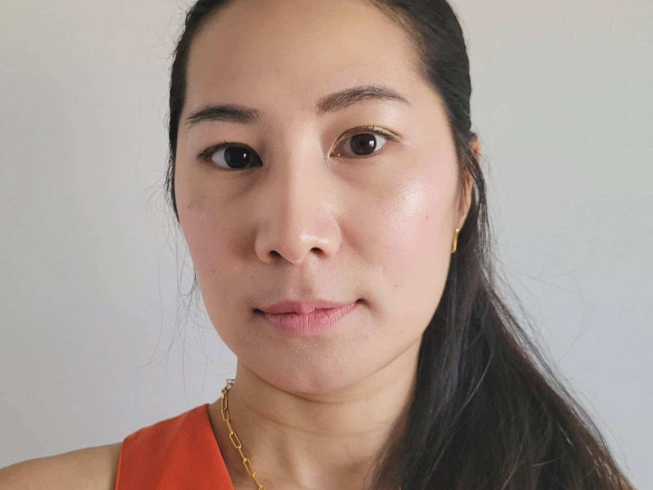 Influencer, Tina Le Uses ReFa COLLAGEN ENRICH JELLY