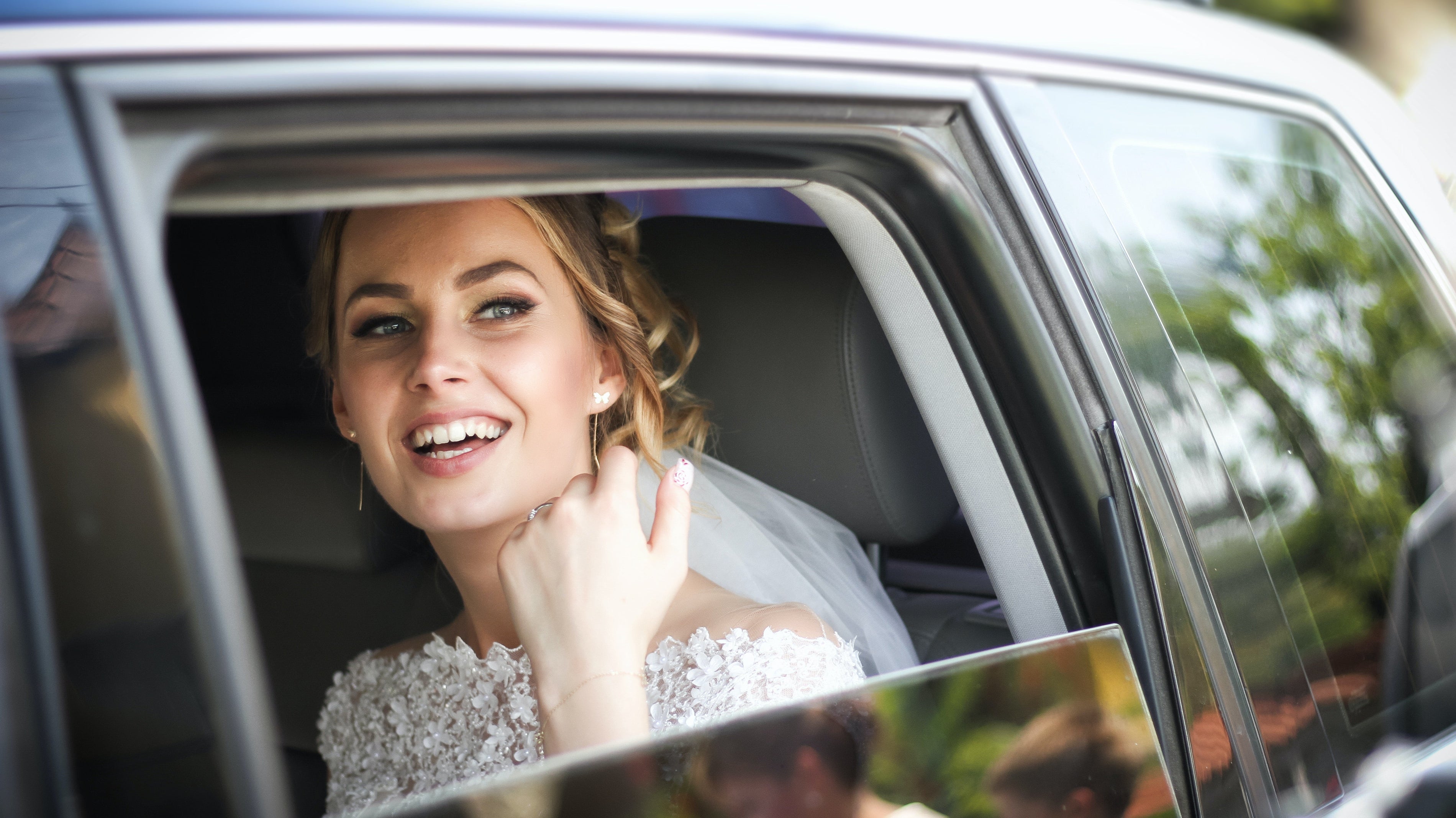 Brides get a gorgeous glow with ReFa luxury rollers.