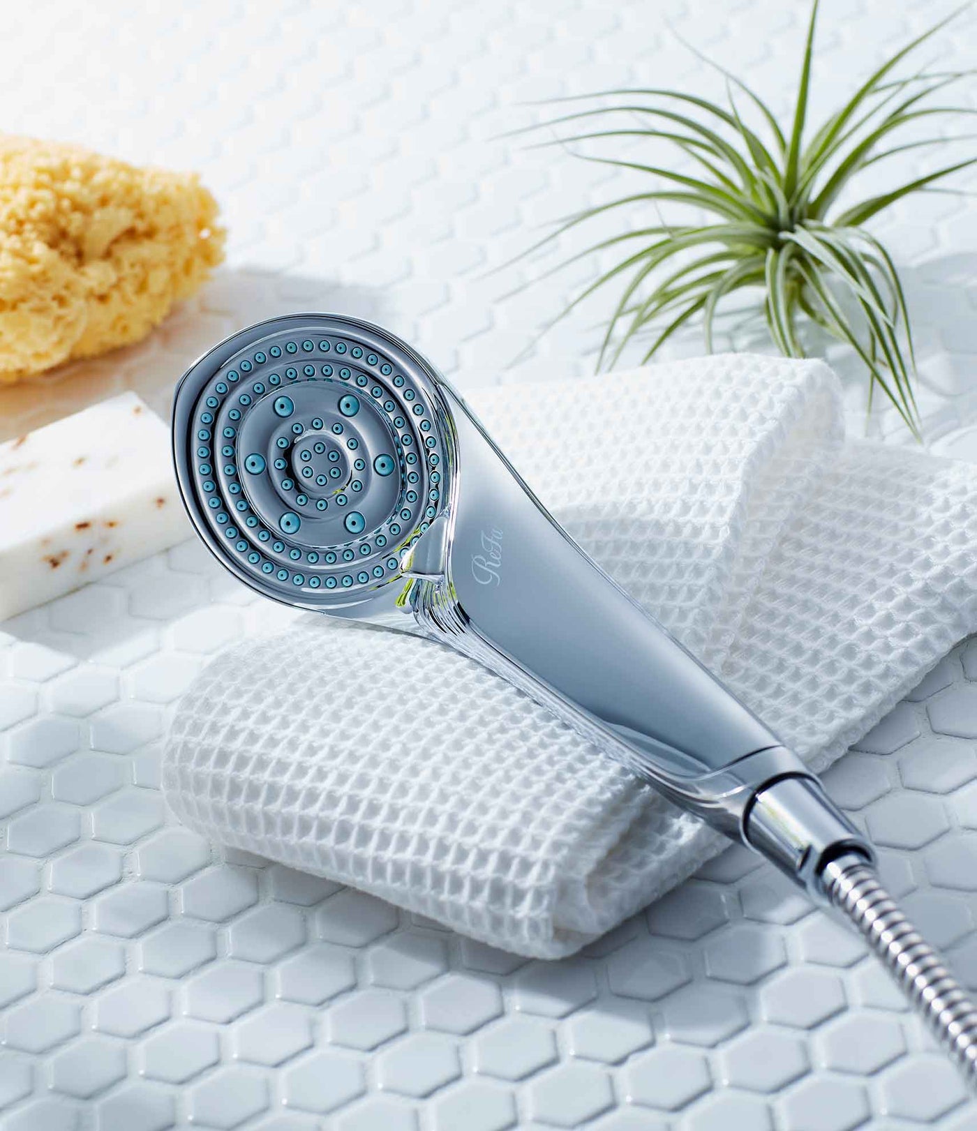 ReFa FINE BUBBLE S | A New Revolutionary Showerhead